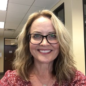 Meet your Posher, Lori